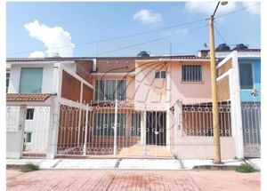 CASA EN VENTA UBICADA EN RINCÓN DE LA CANDELARIA. ZONA ATLACOMULCO EDO DE MÉXICO