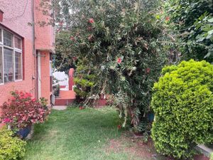 CASA SOLA EN VENTA. COL. HÉROES 5 DE MAYO TOLUCA.