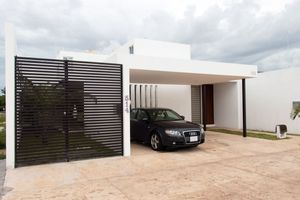 Casa en venta, temozon Mérida 3 recamaras