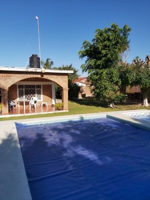 En venta casa con alberca Fraccionamiento Paraíso Cuautla Morelos