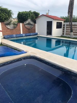 En venta casa con alberca Fraccionamiento Paraíso Cuautla Morelos