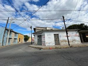 Venta esquina para remodelar en la 65 del Centro de Mérida Yucatán