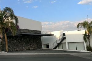 CASA EN VENTA DE UNA PLANTA EN REAL DE JURIQUILLA QUERETARO M-E