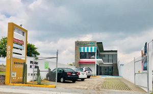 LOCAL COMERCIAL EN VENTA  EN GRAN JURIQUILLA  QUERETARO M-E