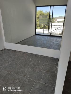 LOCAL COMERCIAL EN VENTA  EN GRAN JURIQUILLA  QUERETARO M-E