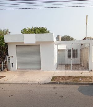 Casa en venta, con local en av. Principal, en Caucel, Mérida Yuc.