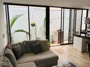 RENTA DE TOWNHOUSE EN PRIVADA SENS, SANTA GERTRUDIS COPÓ, MERIDA.