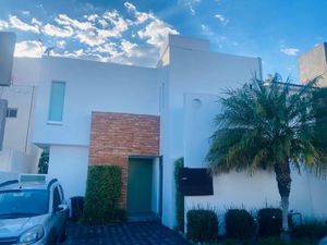 SE VENDE CASA EN PUNTA JURIQUILLA