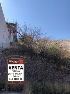 SE VENDE TERRENO EN CUMBRES DEL LAGO