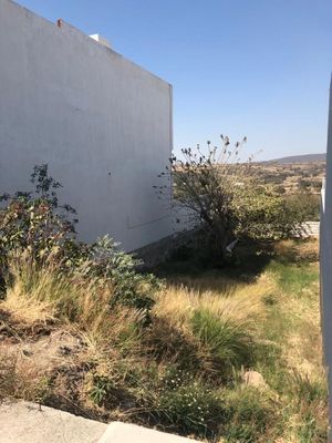 SE VENDE TERRENO EN CUMBRES DEL LAGO