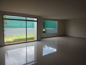 CASA NUEVA EN VENTA EN LOMAS VERDES 6a SECCIÓN