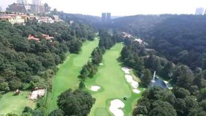 CASA EN VENTA Y RENTA EN CLUB DE GOLF BOSQUES DE SANTA FE