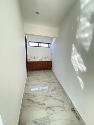 Se vende Hermosa casa en Residencial Lomas verdes