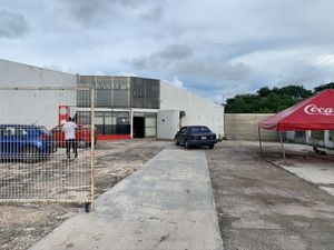 EN VENTA, Local Comercial con giro de Centro Nocturno en Champoton Campeche