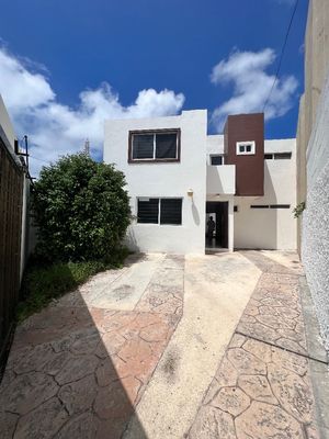 CASA EN VENTA cerca de la Av. López Portillo.