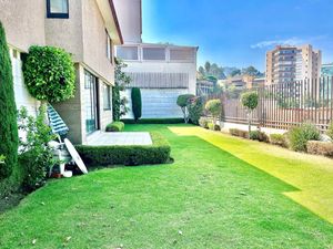 Residencia en venta  dentro de Bosque de las palmas!!