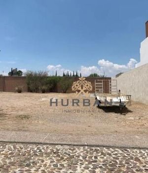 HURBAN VENDE, terreno en Residencial Campestre Club de Golf