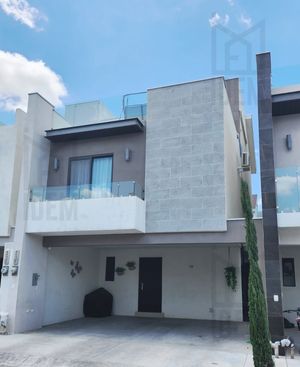 Casa en Venta en Ocaña Almería, Apodaca NL