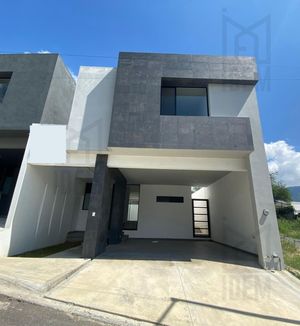 Casa en Venta en Fraccionamiento Bosques de San Pedro, Carretera Nacional.