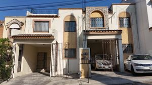 Casa en Venta en Real del Valle, Santa Catarina.