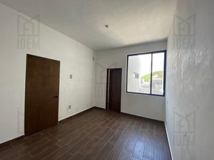 Casa en Venta en Fraccionamiento Bosques de San Pedro, Carretera Nacional.