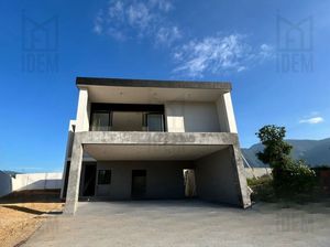 Casa en Venta en Carretera Nacional, Campestres de Santiago, N.L.