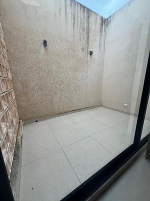 Townhouse en RENTA en MONTEBELLO | ENTREGA INMEDIATA |