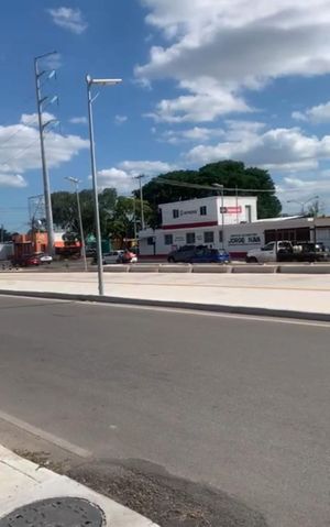 Terreno en venta enfrente parada ietram