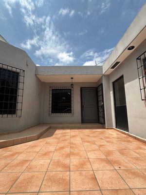 CASA EN ESQUINA EN VENTA EN TLAQUEPAQUE