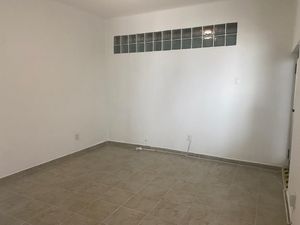 ESPACIO IDEAL PARA OFICINAS, CONSULTORIOS O ESTUDIOS.