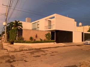 Casa en esquina en venta - Montes de Amé- a una cuadra del parque