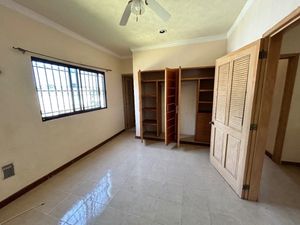 Casa en venta en Privada- Chuburna  4 habitaciones 4 baños