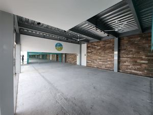 LOCAL COMERCIAL DENTRO DE PLAZA EN METEPEC