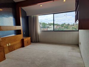 SE VENDE EXCELENTE CASA EN BOSQUES DE LAS LOMAS (V)