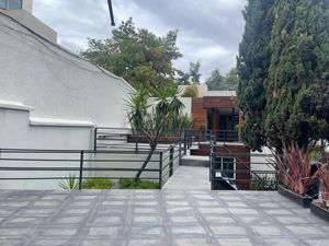 Renta casa en Lomas de Vistahermosa en calle cerrada (L)