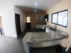 Estrena Casa en Sodzil Norte