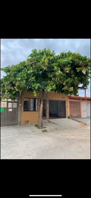 Se vende casa en Real del Bosque