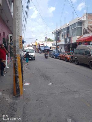 Se  vende  bodega con local comercial, en el corazón del Centro de Tuxtla Gutz.