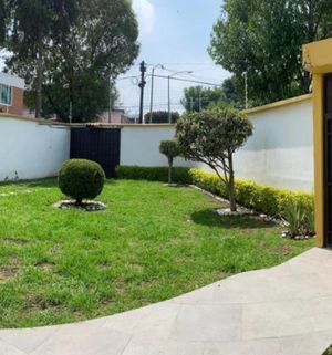 Casa en Venta en Jardines de San Mateo