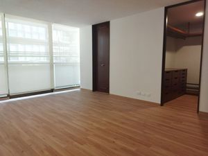 Venta Departamento con Balcón Totalmente Remodelado en Polanco