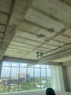 Venta de oficinas de Lujo en Prolongación Montejo frente a Harbor