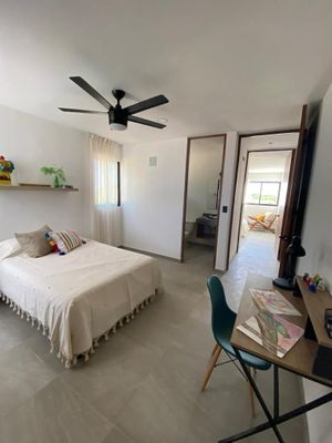 Casa en venta  con rec en PB, alberca en privada y amenidades