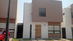 SE VENDE CASA EN SAN ISIDRO JURIQUILLA