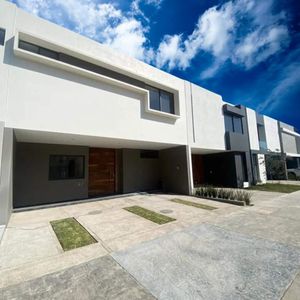 Casa NUEVA en VENTA con superficie de 144 m2 en Residencial Solares en Zapopan