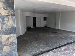 Casa en Fracc Bugambilias con 420 m2 de CONSTRUCCIÓN (4 RECAMARAS)