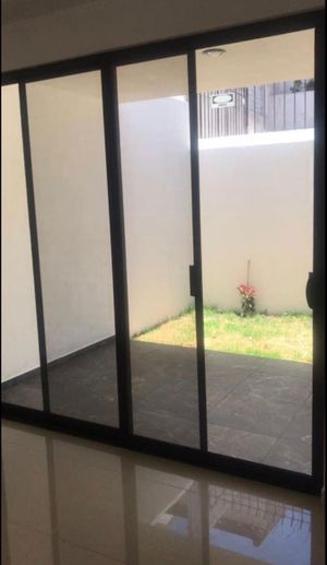 Casa Venta Centrica Amplia Fraccionamiento Milenio III Querétaro