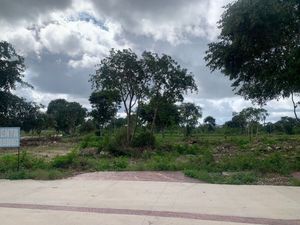 Se vende hermoso Terreno de 180 m2 en Altozano frente a lago