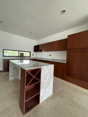 CASA EN VENTA EN TEMOZON NORTE HERMOSA