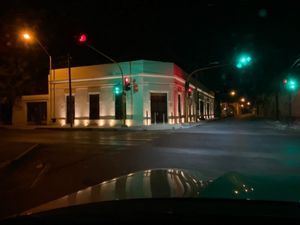 CASA REMODELADA Y A SOLO TRES CUADRAS DE