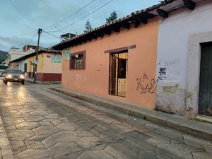 SE VENDE CASA CENTRICA EN SAN CRISTOBAL